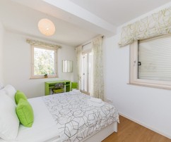 Krásny dvojizbový byt pri mori v Kašteloch