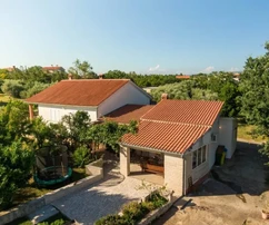 Istria, splendida casa con 2 appartamenti e vista mare