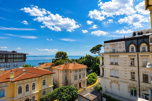Opatija, centro, attico di lusso di 220 m² con terrazza sul tetto e due posti auto