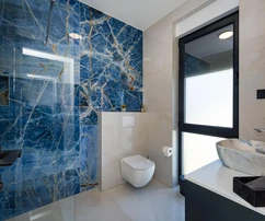 Villa en venta en Vrsi con piscina y vistas en Croacia