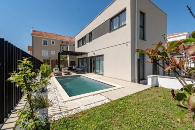 Maison jumelée avec piscine à vendre en Croatie