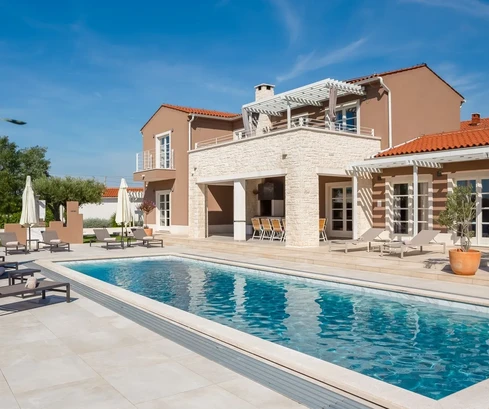 Istrie, Svetvinčenat : Villa élégante avec piscine et spa