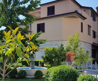 Amplia casa en venta en Medulin cerca del mar en Croacia