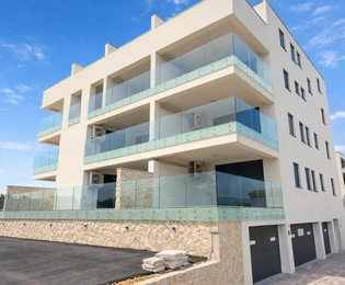 Pag, Povljana, Zweizimmerwohnung in hochwertigem Neubau, Garten, 87,27 m²