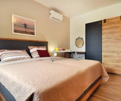 Amplia villa con piscina disponible en Ližnjan, Croacia