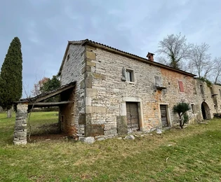Istra, Oprtalj – Kamena kuća za renoviranje