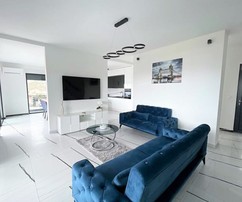 Luxusná vila pri Trogire s nádherným výhľadom na more na predaj