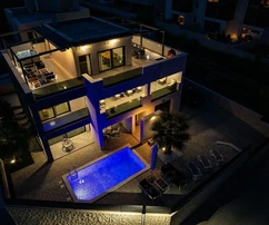Luxusvilla erste Reihe zum Meer