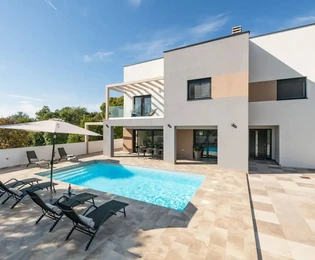 Villa con piscina in vendita a Barban in Croazia