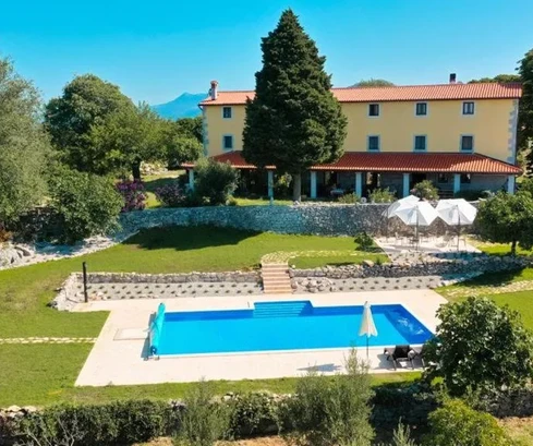 Istrie, Labin: Rodinný hotel s restaurací a bazénem