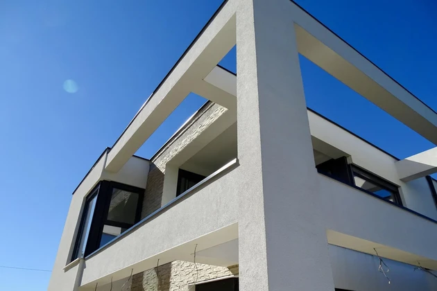 Villa con due appartamenti e piscina in vendita a Malinska in Croazia