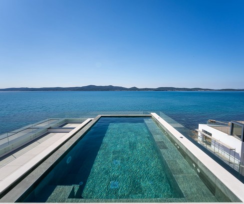 Penthouse de luxe exclusif en première ligne face à la mer
