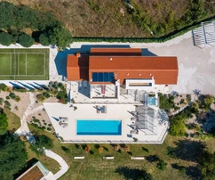 Istria, Svetvinčenat: Villa elegante con piscina y jardín