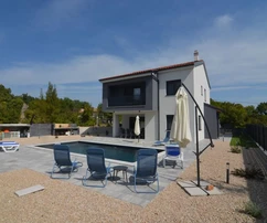 Île de Krk, Gostinjac, villa rénovée avec piscine