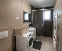Luxusní apartmán s terasou na střeše 50 m od moře a panoramatickým výhledem na Zadar a souostroví
