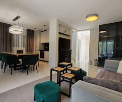 Exklusive Lage, Maisonette in Malinska, Insel Krk, 200 m vom Meer entfernt!