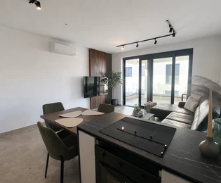 Zara, posizione privilegiata - 50 m dalla spiaggia | 2 camere da letto + soggiorno + terrazza sul tetto 35,8 m²