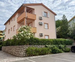 Appartement attrayant avec jardin, dans un endroit calme, à 400 m de la plage !