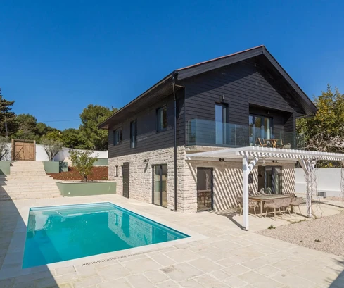 Casa indipendente con piscina in vendita a Medolino in Croazia