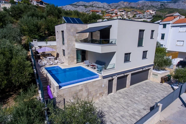 Luxusvilla zum Verkauf in Split-Žrnovnica in Kroatien