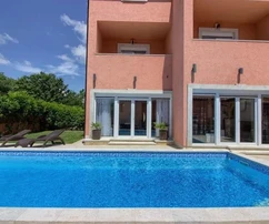 Medulin - Espaciosa residencia familiar con piscina