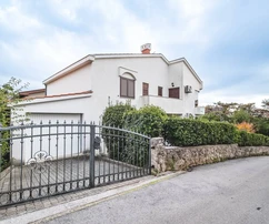 Haus mit Panoramablick auf das Meer bei Krk zu verkaufen in Kroatien