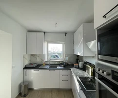 Istra, Kaštelir, Kuća u nizu s pogledom na more na prodaju