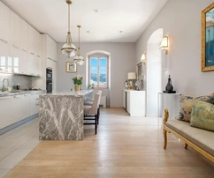 Lujoso apartamento de tres dormitorios en venta en Split Marjan, Croacia