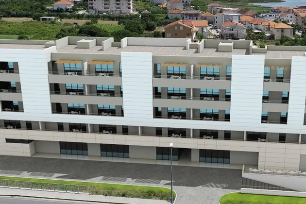 Trogir, three-bedroom apartment of 93.6 m² on the second floor with sea view