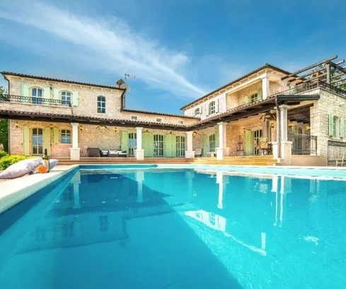 Istria, Višnjan, Lussuosa villa in pietra con piscina e viste mozzafiato
