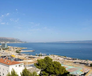 Confortevole appartamento con tre camere da letto in vendita a Spalato Žnjan in Croazia