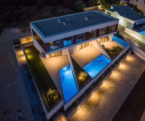 Luksusowe mieszkanie z basenem na sprzedaż na wyspie Pag w Chorwacji