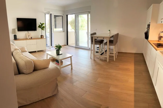 Pag, Povljana, moderný dvojizbový apartmán blízko mora