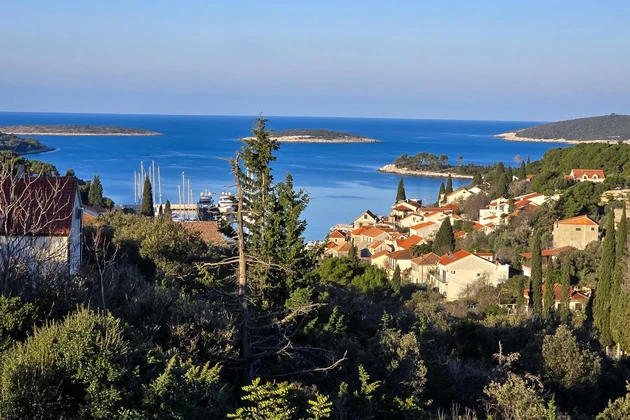 Villa de lujo en venta en Maslinica en la isla de Šolta en Croacia