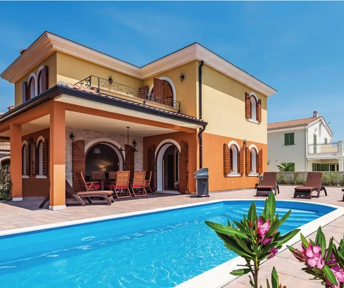 Villa de lujo en venta en Tar-Vabriga cerca de Poreč en Croacia