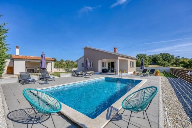 Istrien, Tinjan – Bezauberndes einfamilienhaus mit pool