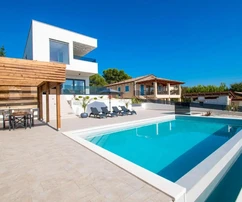 Istrie, Pomer : Villa de luxe près de la plage