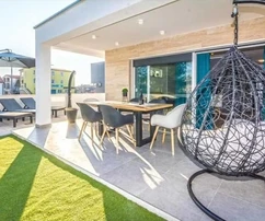 Zadar, Vir, moderní vila s bazénem, 400 m od moře