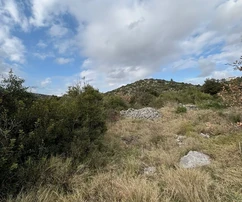 <p>Marina, stavebný pozemok 1261 m2 so stavebným povolením, 190 m od mora</p>