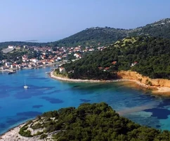 Terrain en première ligne face à la mer
