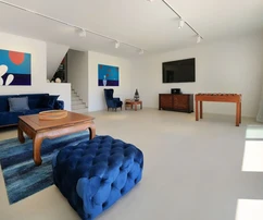 Nueva villa moderna con piscina, en una ubicación tranquila!