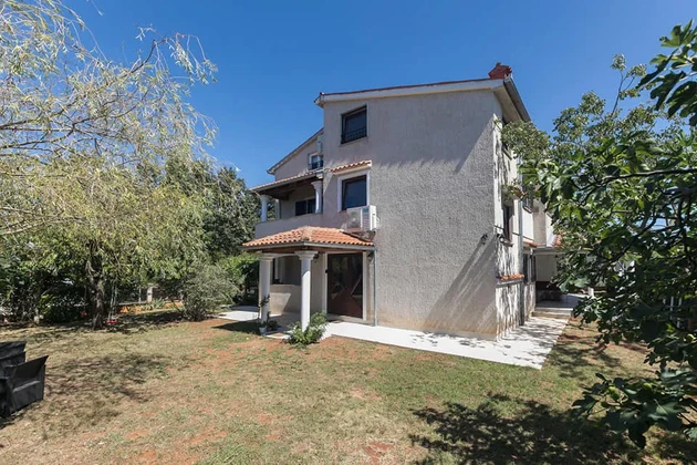 Istrien, Poreč: Modernes haus mit pool und meer