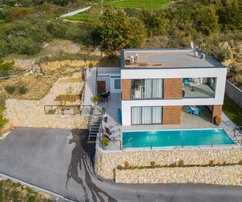 Due ville con piscina in vendita a Podstrana in Croazia