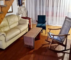 RÉGI KŐHÁZ TÁGAS KERTTEL, CSENDES, ERDŐVEL KÖRÜLVETT HELYEN!