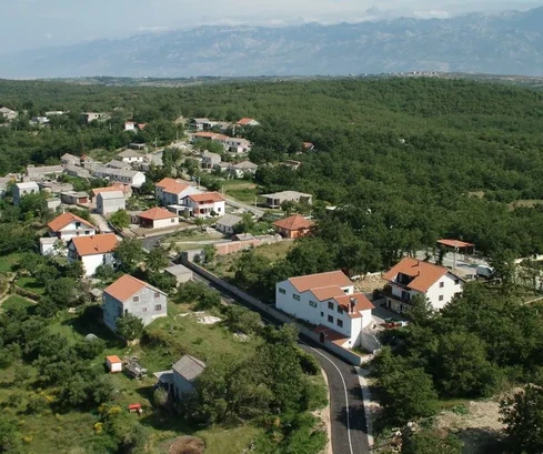 Terreno en venta Radovin 1698 m²