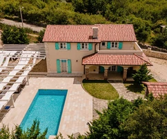 Island Krk, Dobrinj, Kras, exclusive villa with swimming pool in a quiet location
