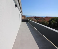 Renovated 4-room apartment - only 80 m from the sea!
