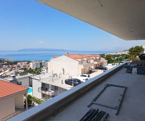 Appartement de trois chambres avec piscine à vendre à Makarska en Croatie