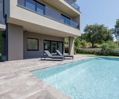 Villa moderne avec piscine à vendre à Medulin en Croatie