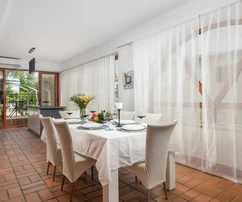 VILLA INDIPENDENTE CON PISCINA E VISTA MARE, IN POSIZIONE TRANQUILLA!